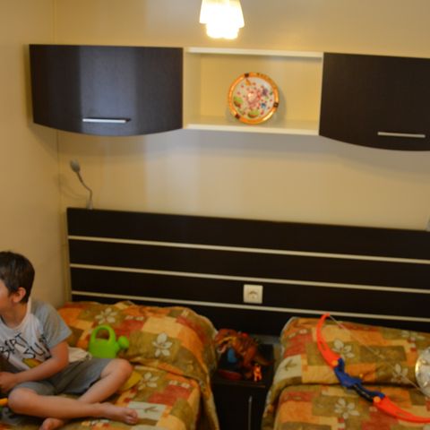 BUNGALOW 4 personnes - BASIC