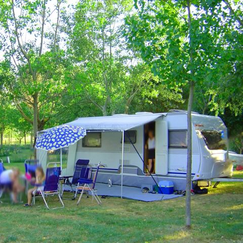 Stellplatz - Gold Zelt 65/125 m²