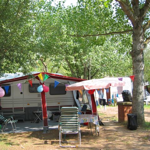 Kampeerplaats - Gouden Tente 65/125 m²