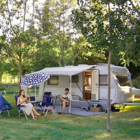 EMPLACEMENT - Gold Tente 65/125 m²