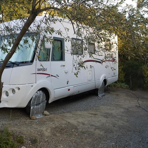Kampeerplaats - Forfait Nature* standplaats (zonder elektriciteit) - auto, tent, caravan of camper