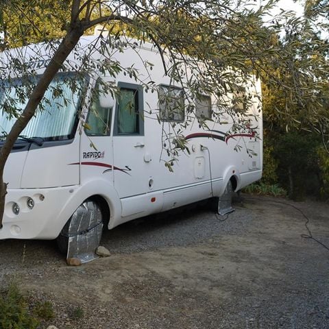 PIAZZOLA - Piazzola Forfait Nature* (senza elettricità) - auto, tenda, roulotte o camper