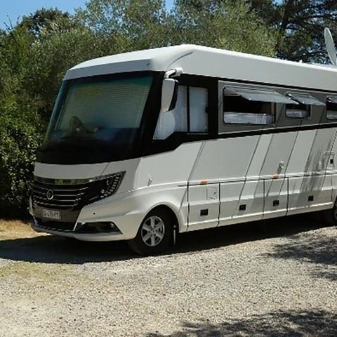 Kampeerplaats - Forfait Nature* standplaats (zonder elektriciteit) - auto, tent, caravan of camper