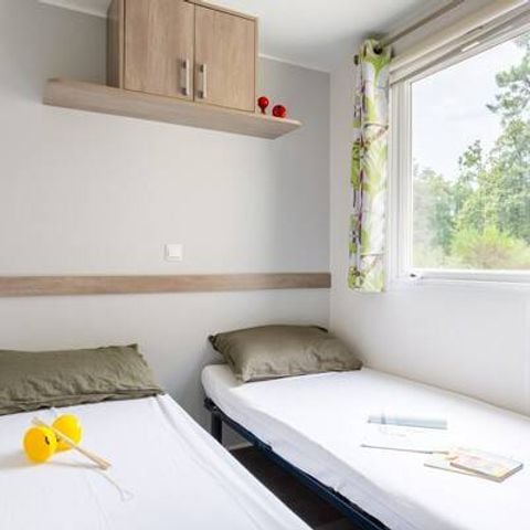 Stacaravan 6 personen - Comfort | 3 slaapkamers | 6 pers | Verhoogd terras | Airconditioning