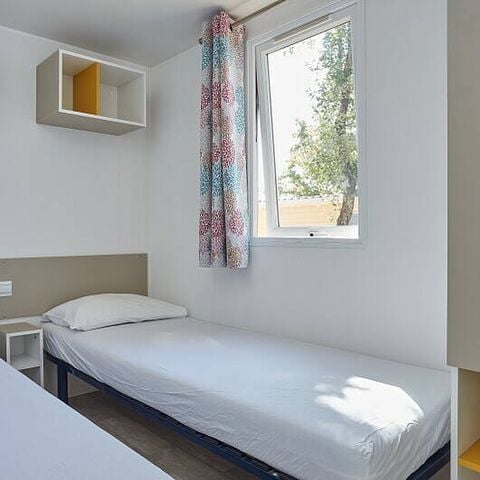 Stacaravan 6 personen - Comfort | 3 slaapkamers | 6 pers | Verhoogd terras | Airconditioning