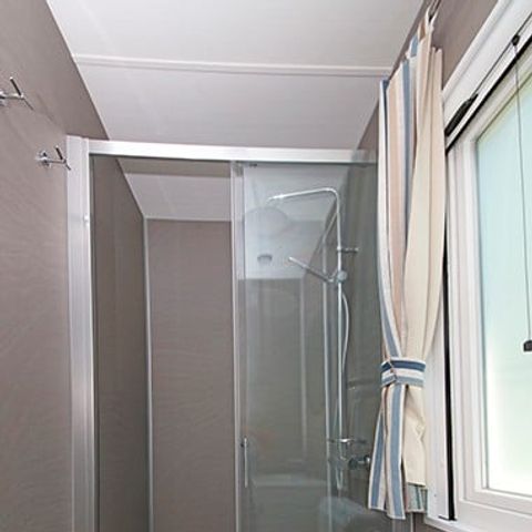 Mobile home 6 persons - Mobile-home | Comfort XL | 3 Bedrooms | 6 Pers. | Covered Terrace | 2 bathrooms | Air-con.