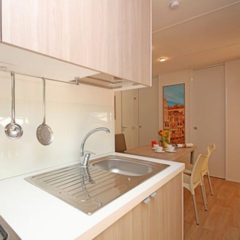 Mobilhome 6 personnes - Comfort XL | 3 Ch. | 6 Pers. | Terrasse surélevée | 2 SDB | Clim.