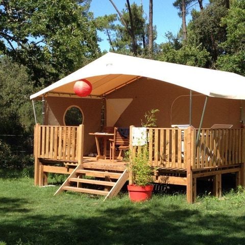 TIENDA DE LONA Y MADERA 4 personas - Canadá con instalaciones sanitarias