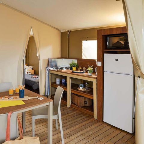 CANVAS AND WOOD TENT 5 people - Canada +, without sanitary facilities