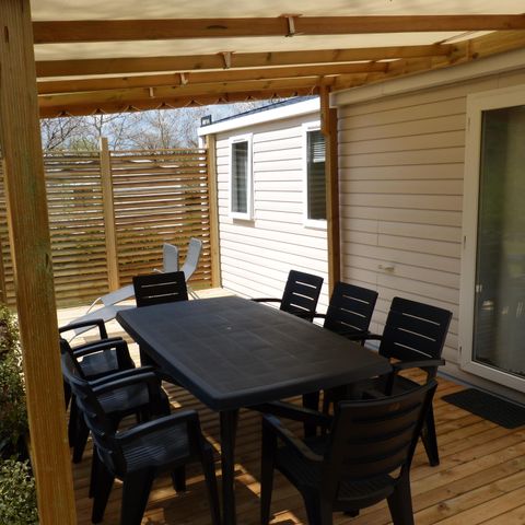 Stacaravan 8 personen - Stacaravan 28.3m² met airconditioning - 3 kamers + 22.5m² halfoverdekt terras