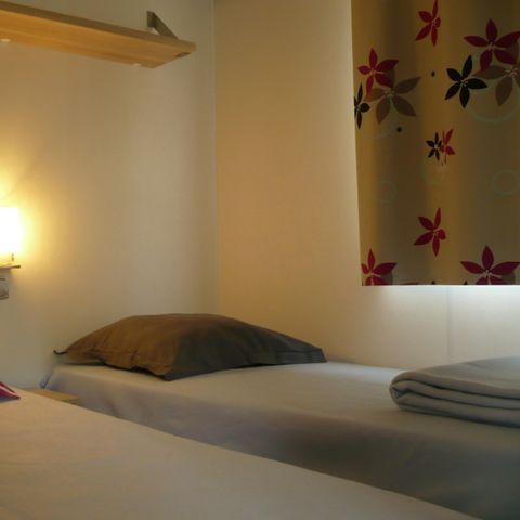 Stacaravan 4 personen - Stacaravan 20m² - 2 kamers + 7.50m² halfoverdekt terras