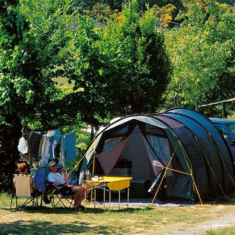 STAANPLAATS - 10/40 m² tent of caravan