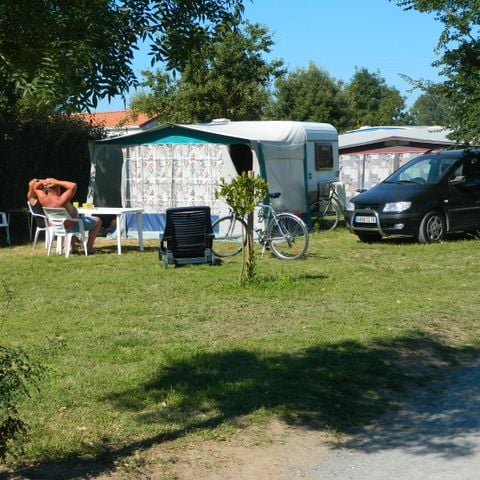 EMPLACEMENT -  Forfait XXL avec voiture 2/8 pers