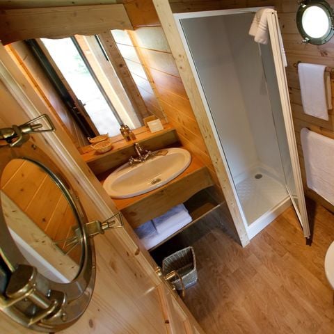 Insolite 5 personnes - ROULOTTE GÎTE