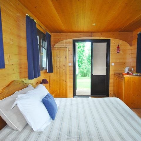 HÉBERGEMENT INSOLITE 4 personnes - HÔTELIERE sans cuisine