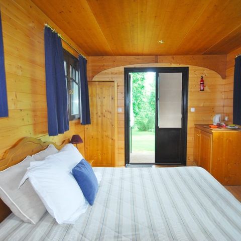 Unusual 4 persons - HOTEL without kitchen