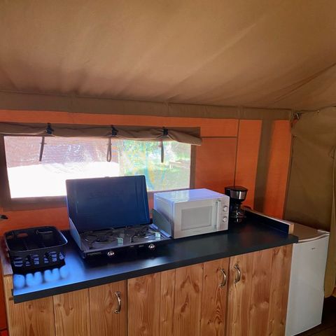 Tente en toile et en bois 5 personnes - Lodge sans sanitaires