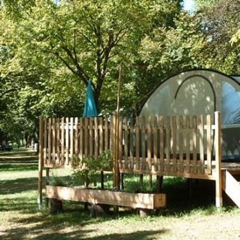 Tent 4 personen - Klaar om te kamperen + voertuig + elektriciteit + tent