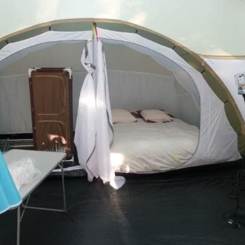 Tent 4 personen - Klaar om te kamperen + voertuig + elektriciteit + tent