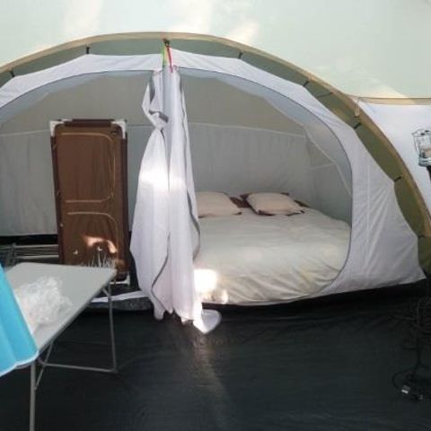 Zelt 4 Personen - Bereit zum Campen + Fahrzeug + Strom + Zelt