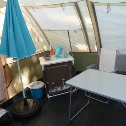 TENT 4 people - Ready to camp + vehicle + electricity + tent