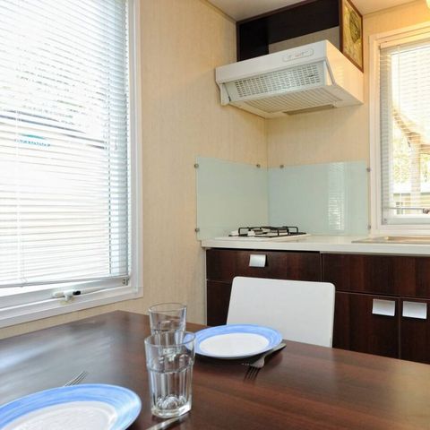BUNGALOW 2 personnes - Mobil-home | Classic | 1 Ch. | 2 Pers. | Terrasse surélevée | 1 SDB | TV