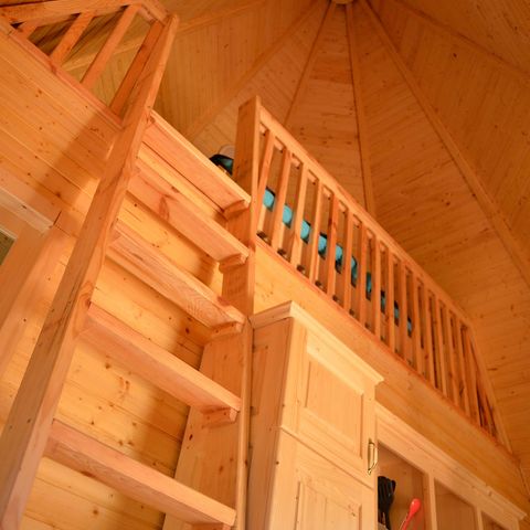 UNUSUAL ACCOMMODATION 5 people - TIPI