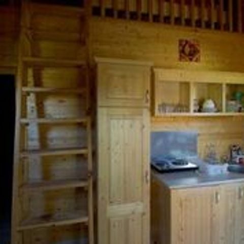 HÉBERGEMENT INSOLITE 5 personnes - TIPI