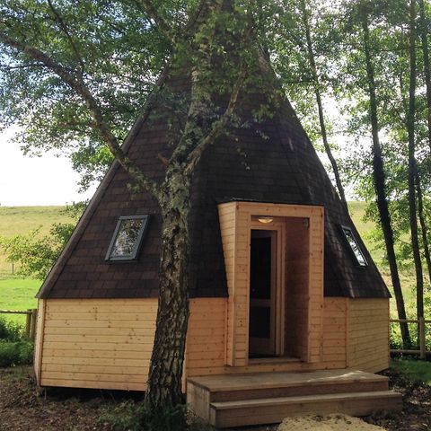 UNUSUAL ACCOMMODATION 5 people - TIPI