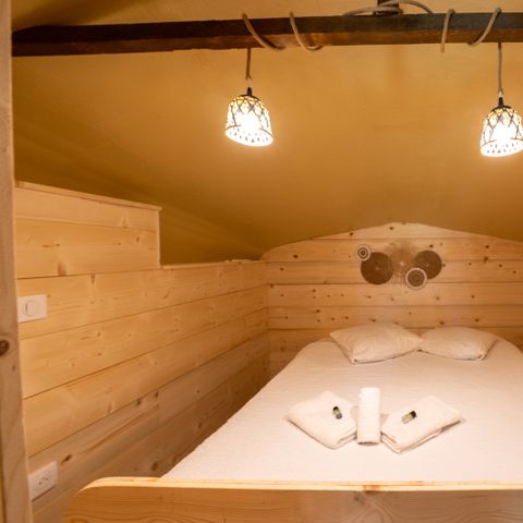 UNUSUAL ACCOMMODATION 4 people - Friday's tree house