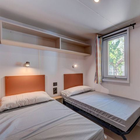BUNGALOW 6 personnes - Comfort | 2 Ch. | 4/6 Pers. | Terrasse surélevée | Clim. | TV