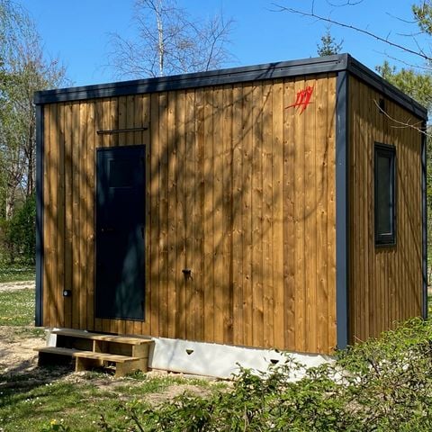 PLOT - With "Sanitaire Privé