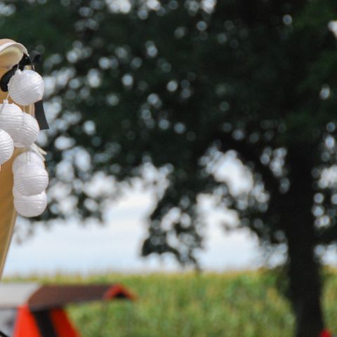 PLOT - Premium pitch package (2 people + 1 vehicle included)