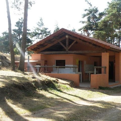 Pitch - Standard pitch, 1 installation, 1 car, 2 people