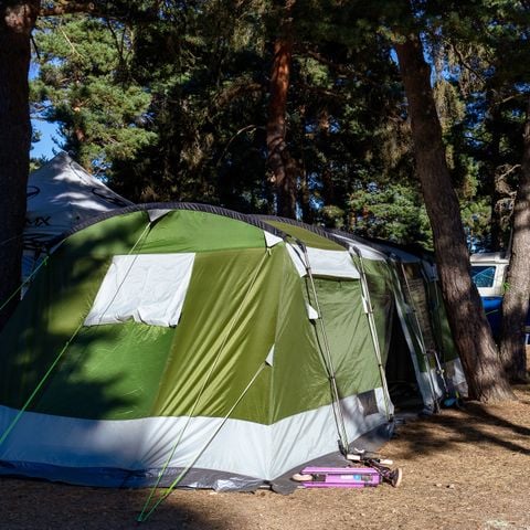 Pitch - Comfort pitch, 1 installation, 1 vehicle, 1 connection, 1 person