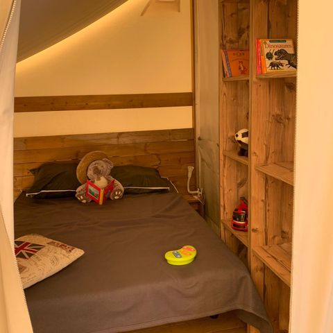 TENT 4 people - Standard Junior Tent 17m² (without sanitary facilities) 2 bedrooms + terrace