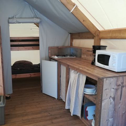 Tent 4 persons - Standard Junior 17m² - Without sanitary facilities - 2 bedrooms - Terrace