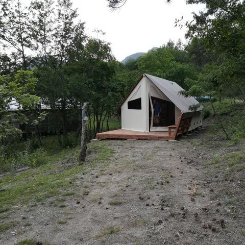 TENT 4 people - Standard junior tent 21m² (without sanitary facilities) 2 bedrooms + terrace