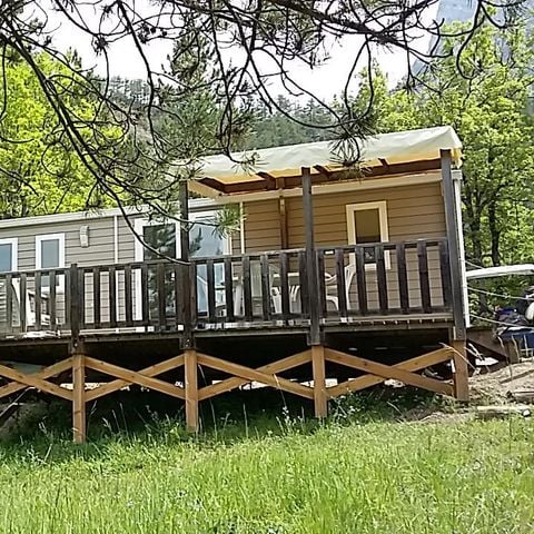 Stacaravan 4 personen - Comfort 26m² - 2 slaapkamers - Halfoverdekt terras