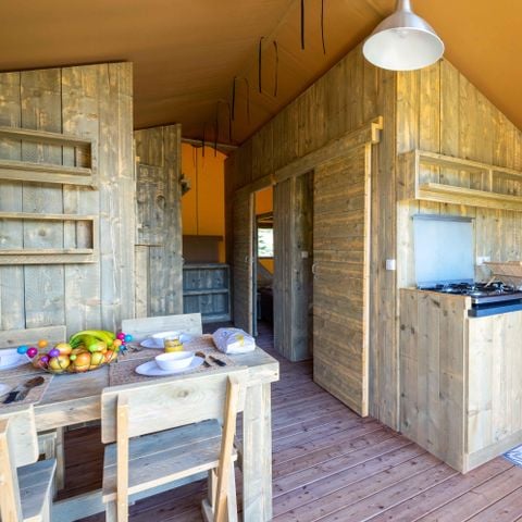 Tente 6 personnes - Lodge Premium 35m² - 3 chambres - Terrasse 16m² - Avec sanitaire