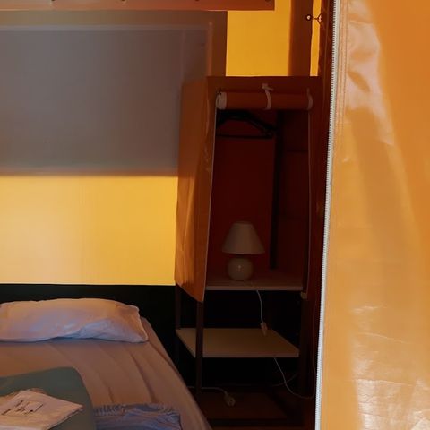 Glamping tent 4 persons - (WITHOUT SANITARY FACILITIES)
