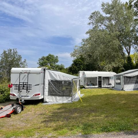 STAANPLAATS - Standplaats + voertuig