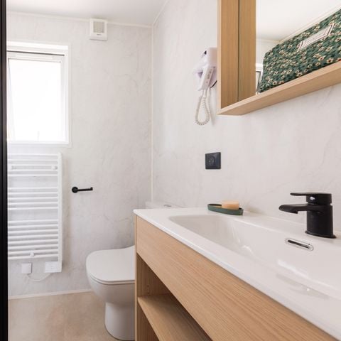 Stacaravan 6 personen - Premium cottage met - 3 slaapkamers en airconditioning
