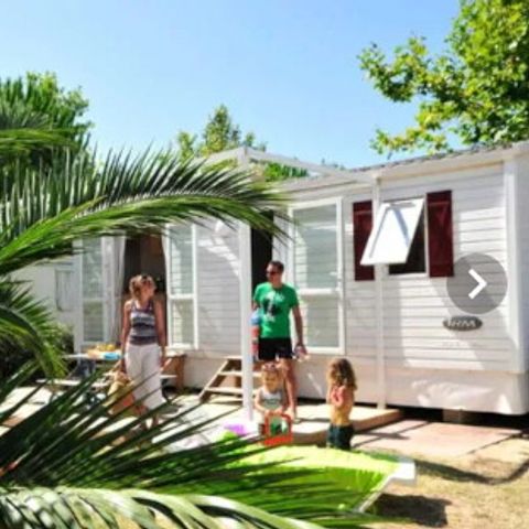 BUNGALOW 7 personnes - Mobil-home | Comfort | 3 Ch. | 7 Pers. | Terrasse surélevée non couverte | TV
