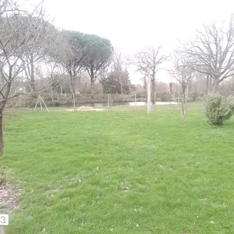 STAANPLAATS - Standplaats + voertuig