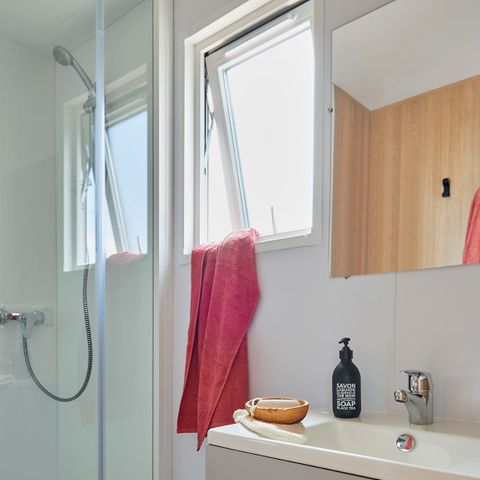 Mobilheim 4 personen - Mobilheim Loireblick 33m² Premium / 2 Zimmer + TV + LV + Klima + Überdachte Terrasse 4 Pers.