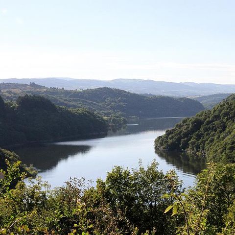 Piazzola - Pacchetto natura (1 tenda, roulotte o camper / 1 auto)