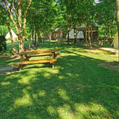 TENT 4 people - Short stay tepee (without sanitary facilities)