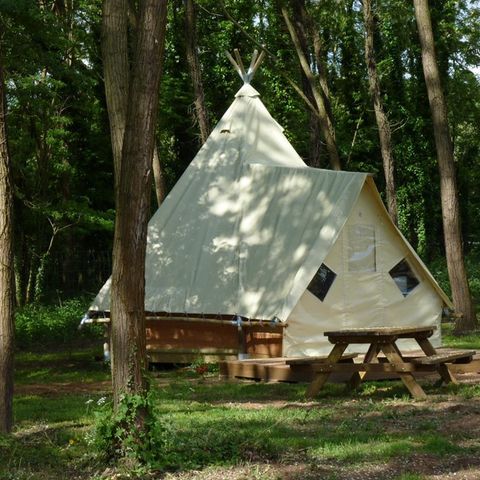 TENT 4 people - Short stay tepee (without sanitary facilities)