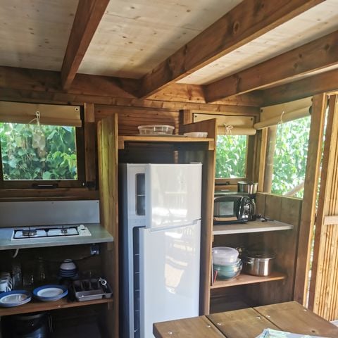 Tente 4 personnes - Lodge (sanitaires communs du camping)